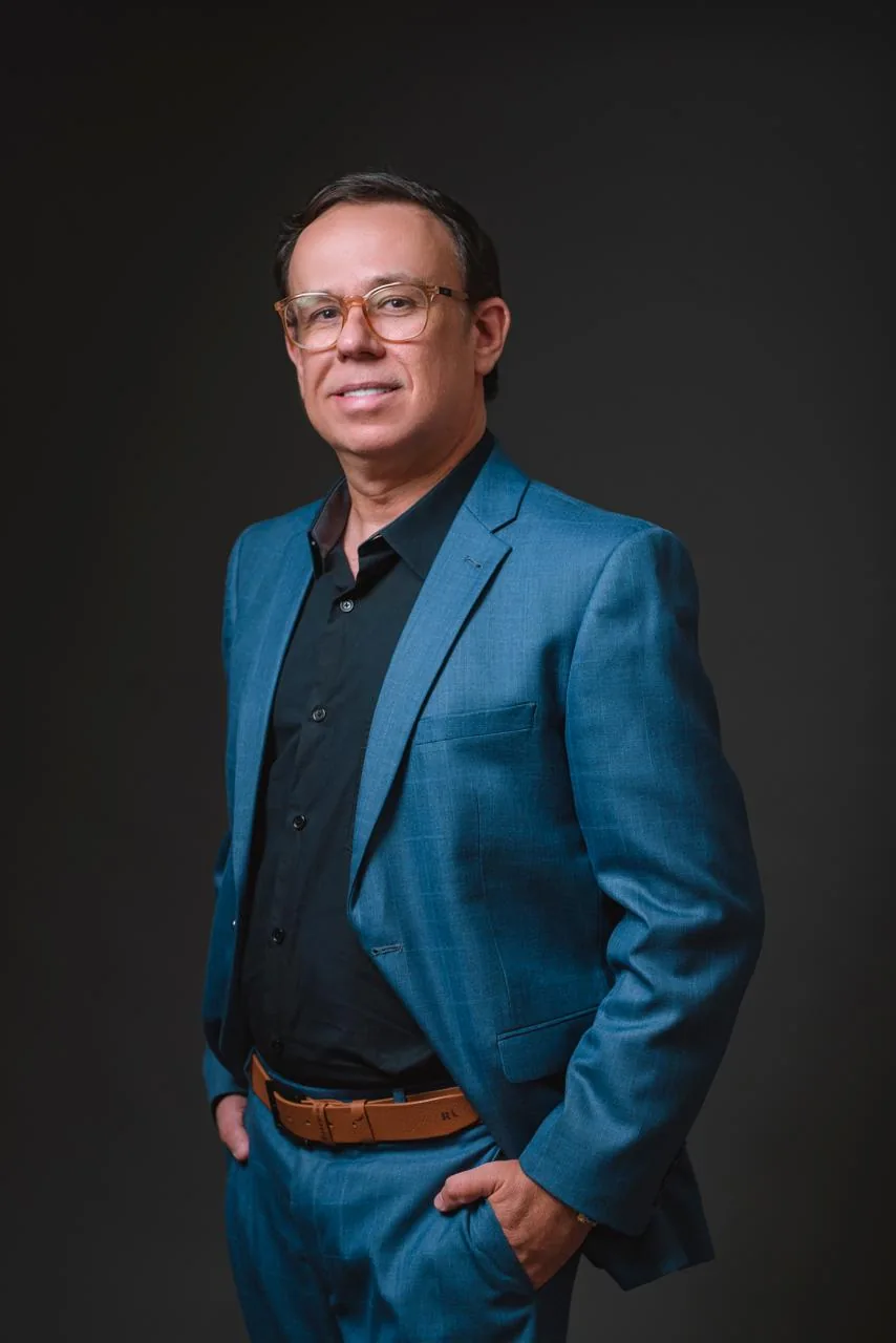 Dr. Bruno Benevides, advogado bancário com escritório no bairro Estados, em João Pessoa